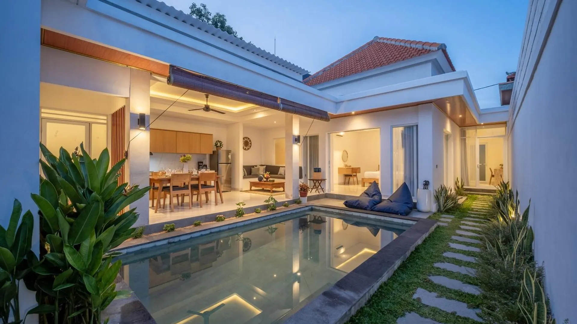 Villa Cempaka 1 - Chic & Cozy 2Br Villa In Trendy Mertanadi location