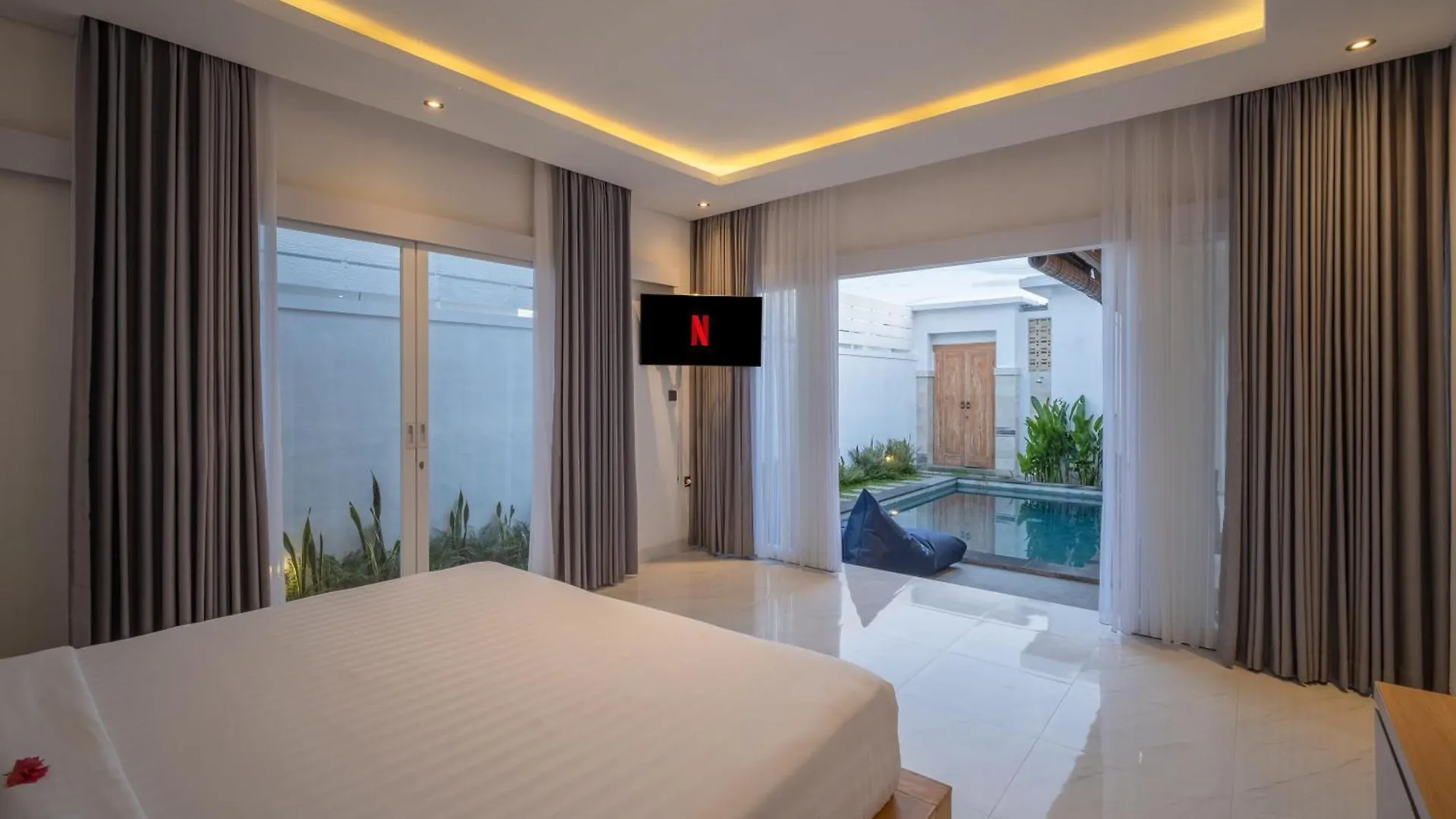 Villa Cempaka 1 - Chic & Cozy 2Br Villa In Trendy Mertanadi Seminyak